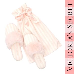 VICTORIA'S Secret Signature Pink Slipper S…